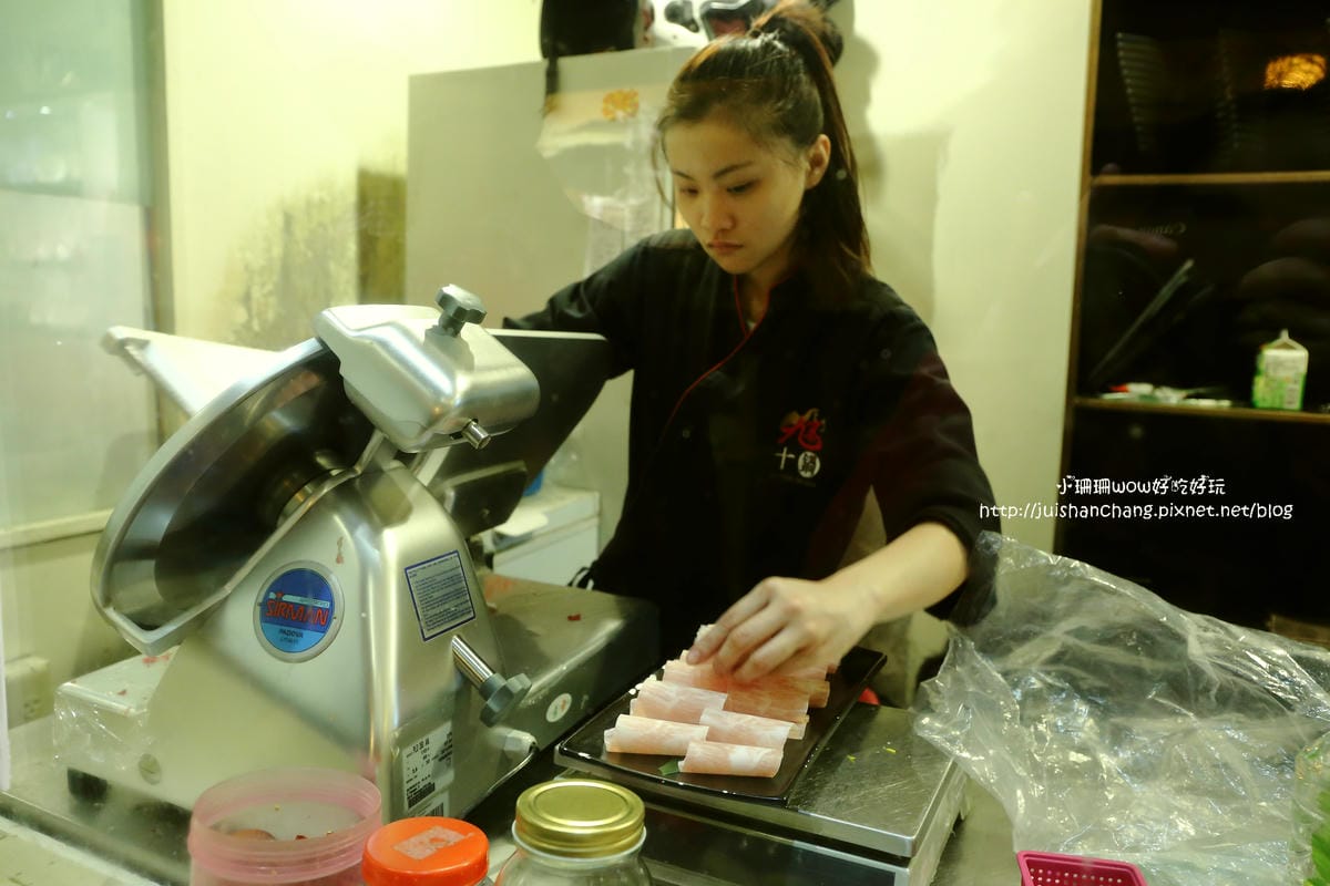 【食║台北】九寨十鍋四川麻辣鍋～溫潤不嗆喉，匈牙利國寶曼加利札豬必點，比牛還好吃