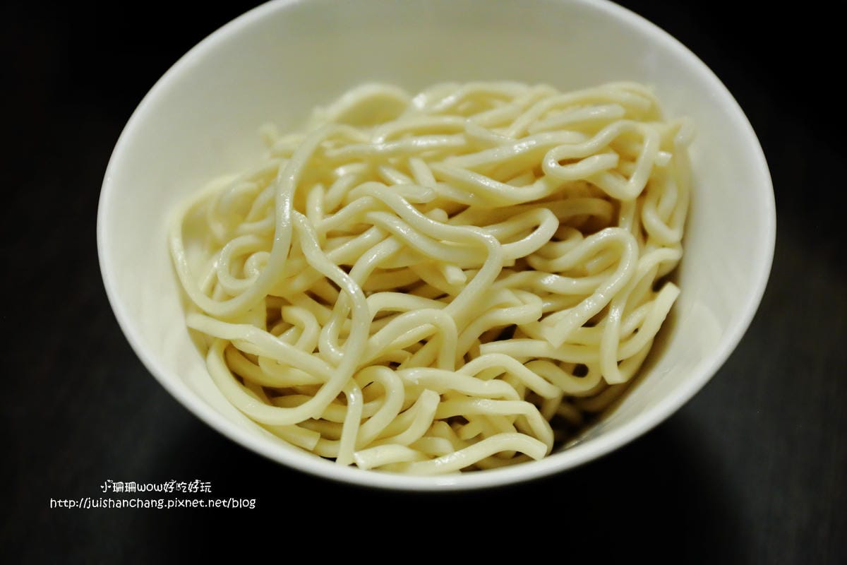 【食║台北】九寨十鍋四川麻辣鍋～溫潤不嗆喉，匈牙利國寶曼加利札豬必點，比牛還好吃