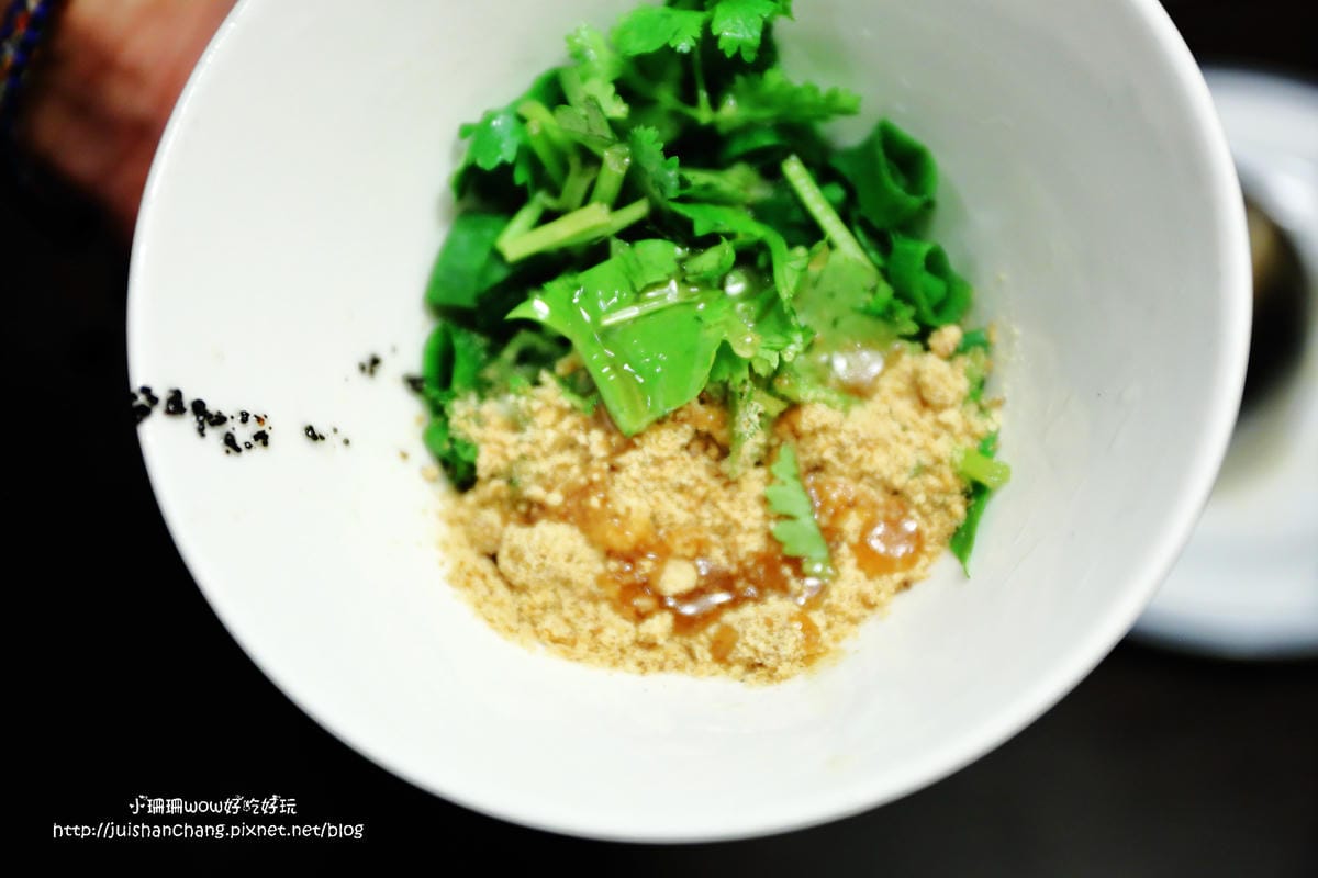 【食║台北】九寨十鍋四川麻辣鍋～溫潤不嗆喉，匈牙利國寶曼加利札豬必點，比牛還好吃