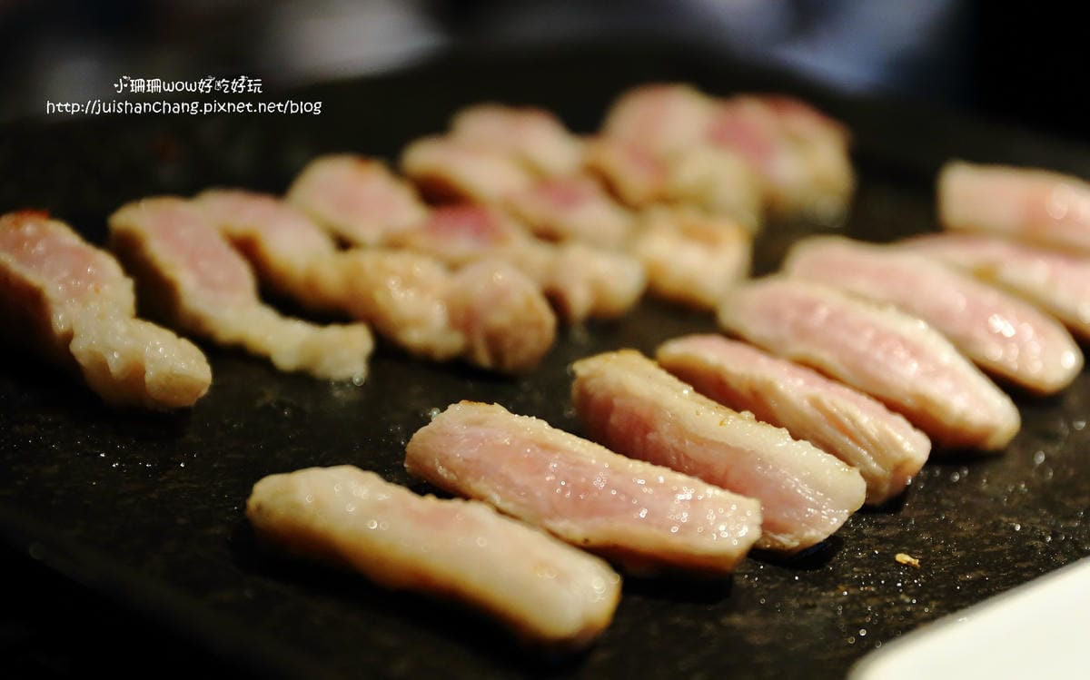 【食║台北】新沙洞韓國烤肉～吃了會上癮的韓國烤肉。近捷運國父紀念館站