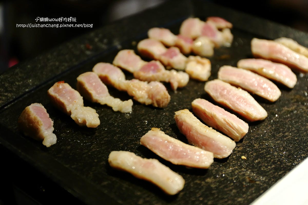 【食║台北】新沙洞韓國烤肉～吃了會上癮的韓國烤肉。近捷運國父紀念館站