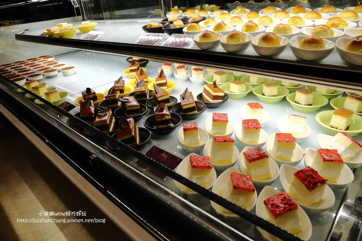 【食║台北】潮坊港式飲茶自助百匯（微風店）～高雄大八的美食正式進駐台北囉！平價港式料理吃到飽。傳統蒸籠推車。各類佳餚一次滿足！