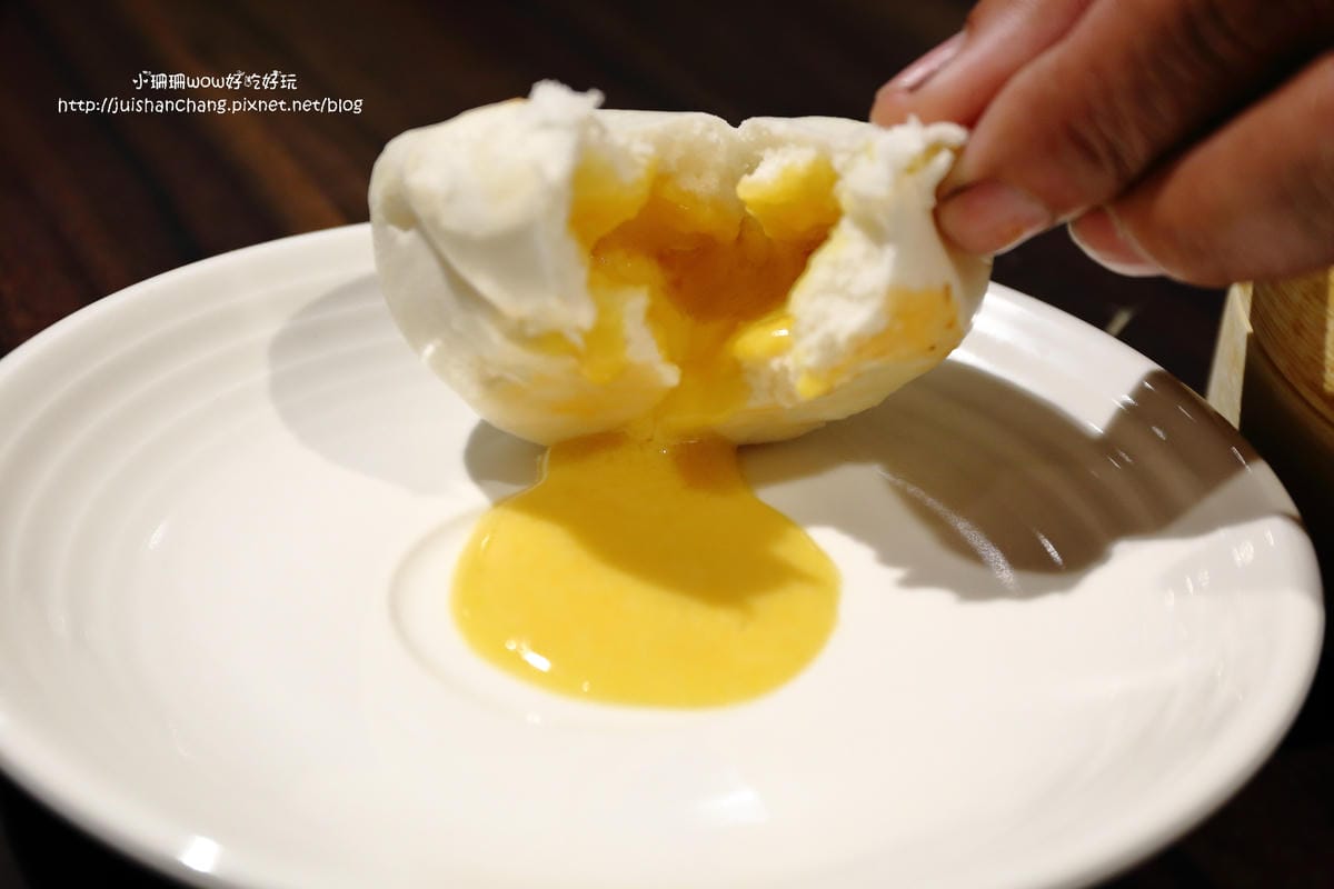 【食║台北】潮坊港式飲茶自助百匯（微風店）～高雄大八的美食正式進駐台北囉！平價港式料理吃到飽。傳統蒸籠推車。各類佳餚一次滿足！