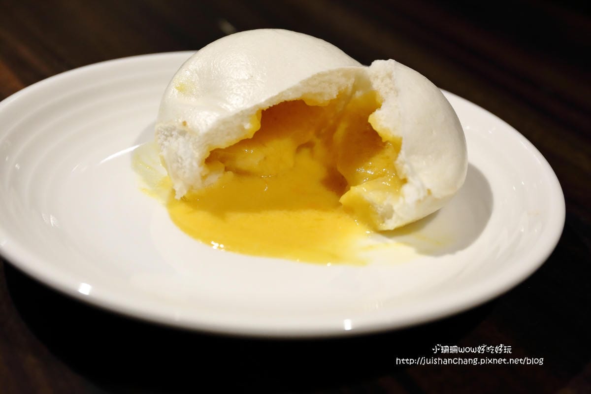 【食║台北】潮坊港式飲茶自助百匯（微風店）～高雄大八的美食正式進駐台北囉！平價港式料理吃到飽。傳統蒸籠推車。各類佳餚一次滿足！
