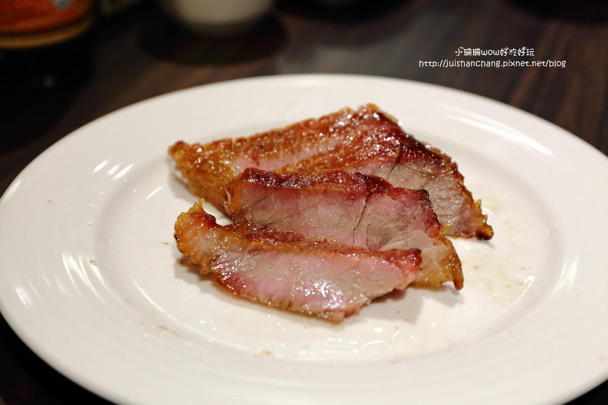 【食║台北】潮坊港式飲茶自助百匯（微風店）～高雄大八的美食正式進駐台北囉！平價港式料理吃到飽。傳統蒸籠推車。各類佳餚一次滿足！