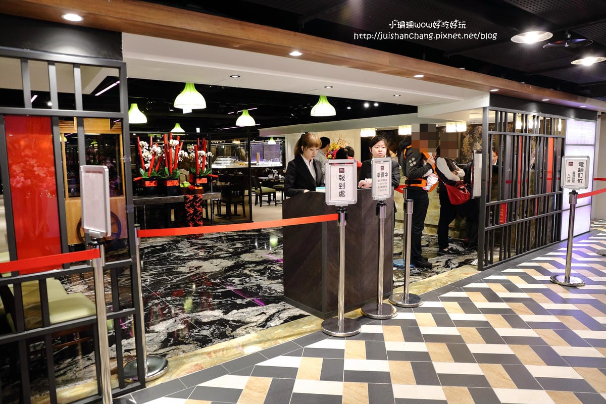 【食║台北】潮坊港式飲茶自助百匯（微風店）～高雄大八的美食正式進駐台北囉！平價港式料理吃到飽。傳統蒸籠推車。各類佳餚一次滿足！