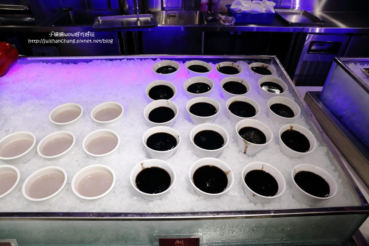 【食║台北】潮坊港式飲茶自助百匯（微風店）～高雄大八的美食正式進駐台北囉！平價港式料理吃到飽。傳統蒸籠推車。各類佳餚一次滿足！