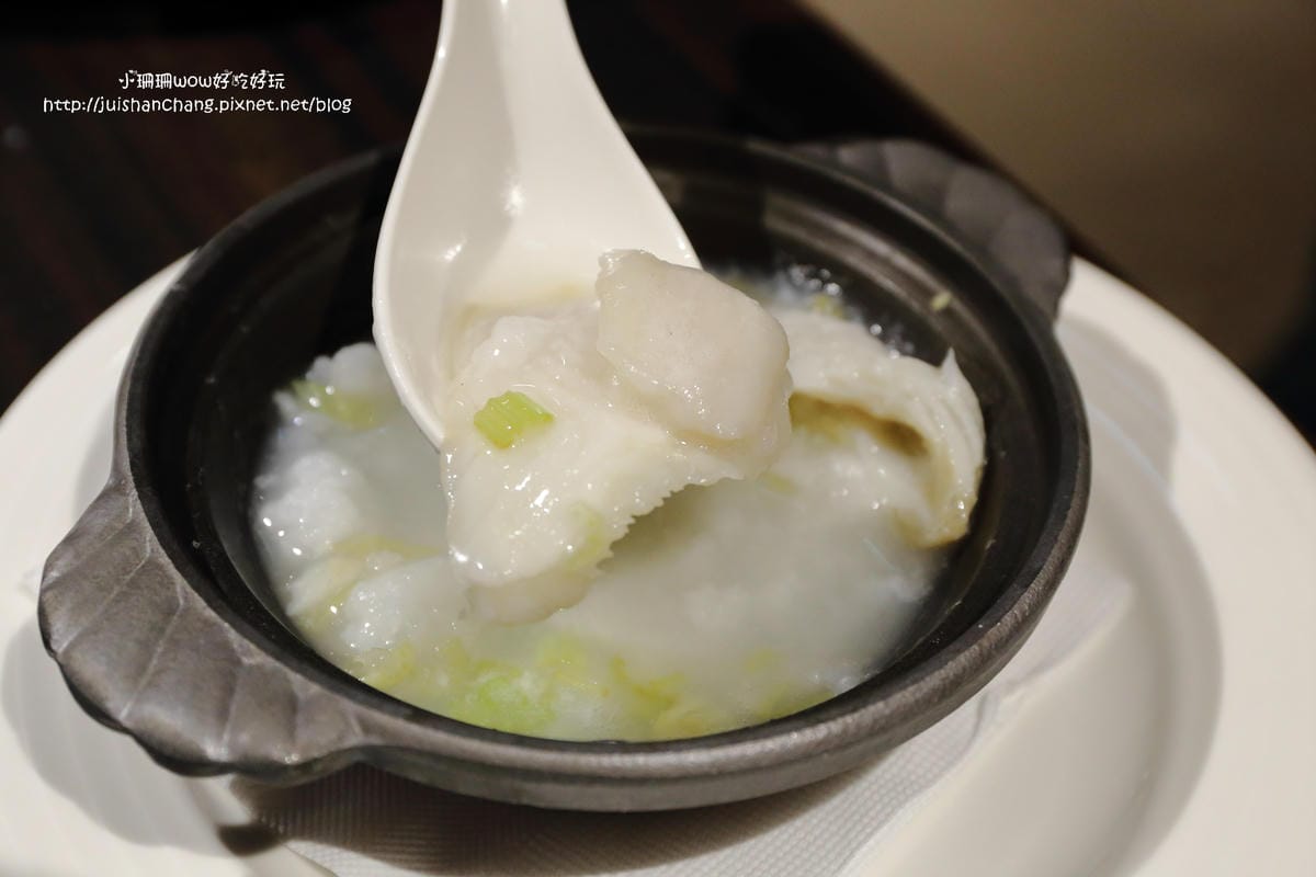 【食║台北】潮坊港式飲茶自助百匯（微風店）～高雄大八的美食正式進駐台北囉！平價港式料理吃到飽。傳統蒸籠推車。各類佳餚一次滿足！