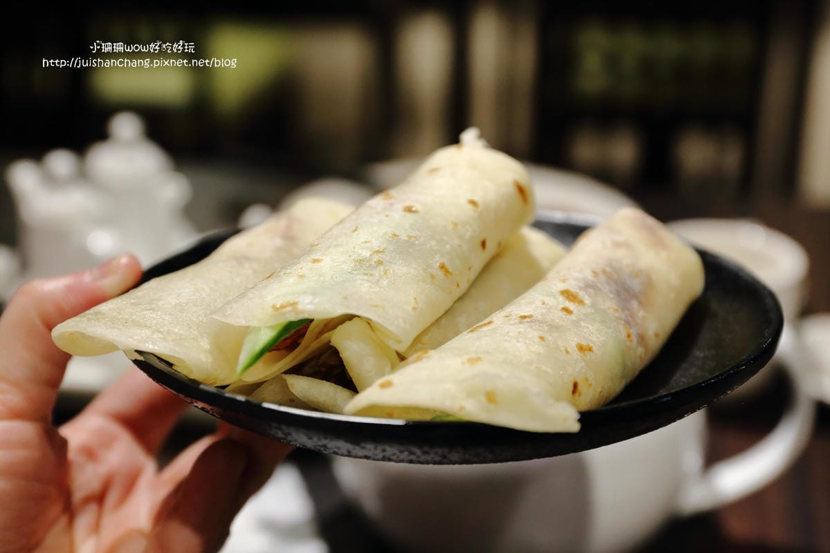 【食║台北】潮坊港式飲茶自助百匯（微風店）～高雄大八的美食正式進駐台北囉！平價港式料理吃到飽。傳統蒸籠推車。各類佳餚一次滿足！