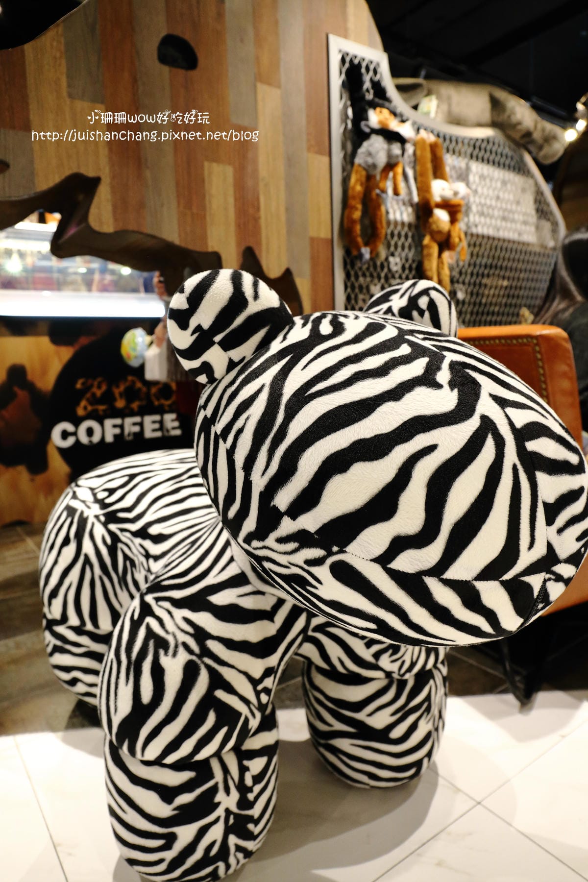 【食║台北】「善良的男人」咖啡廳 ZOO COFFEE～韓國人氣咖啡館台灣一號店！都市叢林，動物們陪你一起喝咖啡