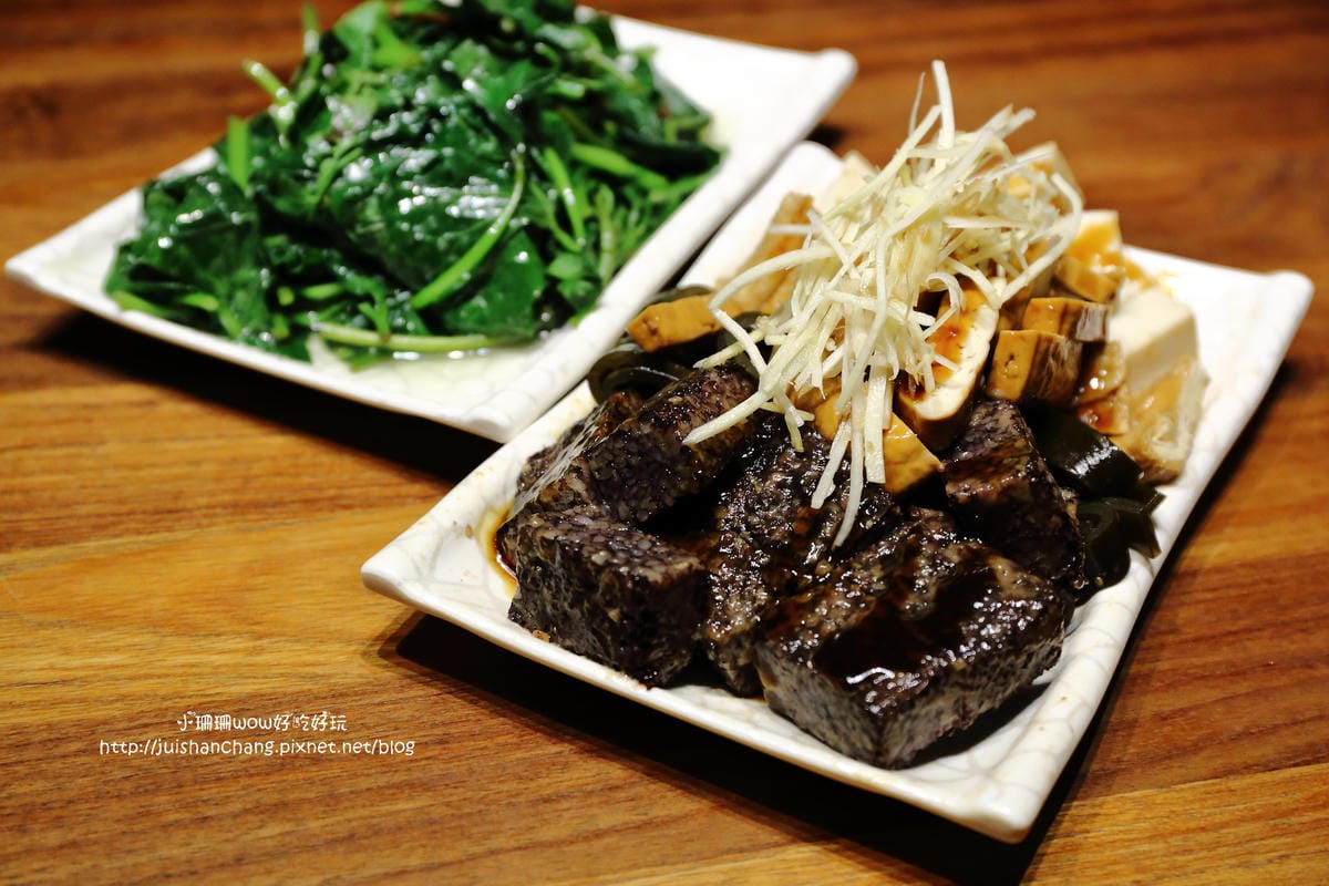 【食║台北】雙月食品社～台大醫院附近養生美食。冷冷的天，喝個暖呼呼的雞湯最讚了！