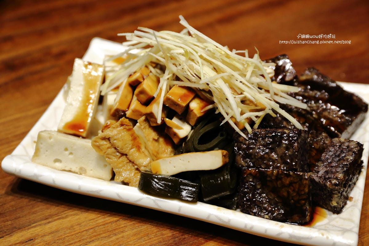 【食║台北】雙月食品社～台大醫院附近養生美食。冷冷的天，喝個暖呼呼的雞湯最讚了！