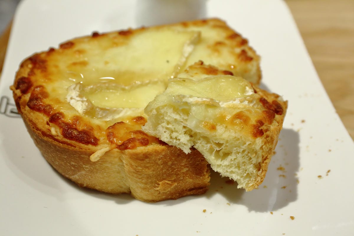 【食║台北】「PABLO」半熟起司蛋糕。台灣一號店～大阪排隊人氣No.1甜點來了！終於等到“它”了！會「流」的起司蛋糕！(已歇業)