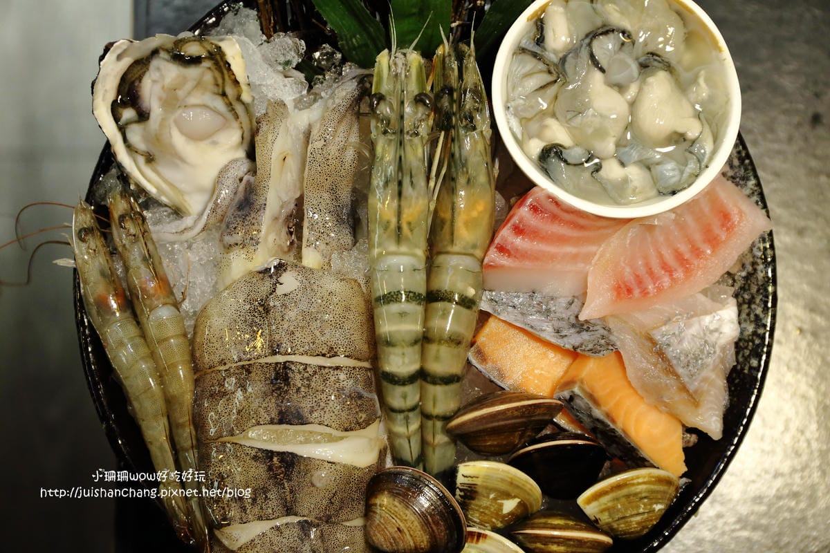 【食║三重】竹間精緻鍋物～三重火鍋。主打平價海鮮！口味獨到的特有湯頭，值得一訪再訪！