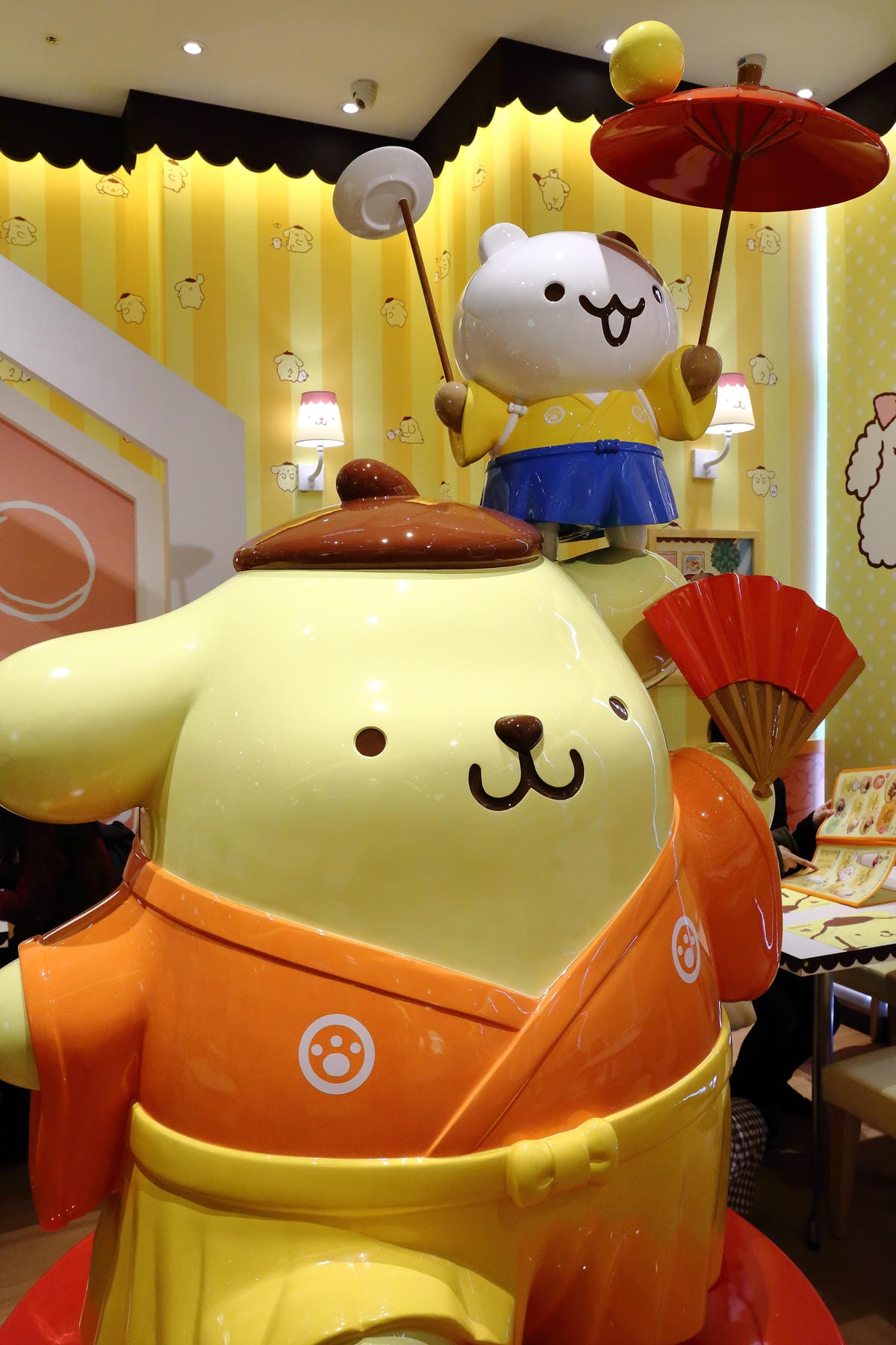 【食║台北】布丁狗餐廳 POMPOMPURIN Cafe。台灣一號店～日本超卡哇依卡通主題餐廳開幕，布丁狗陪你吃下午茶(已歇業)