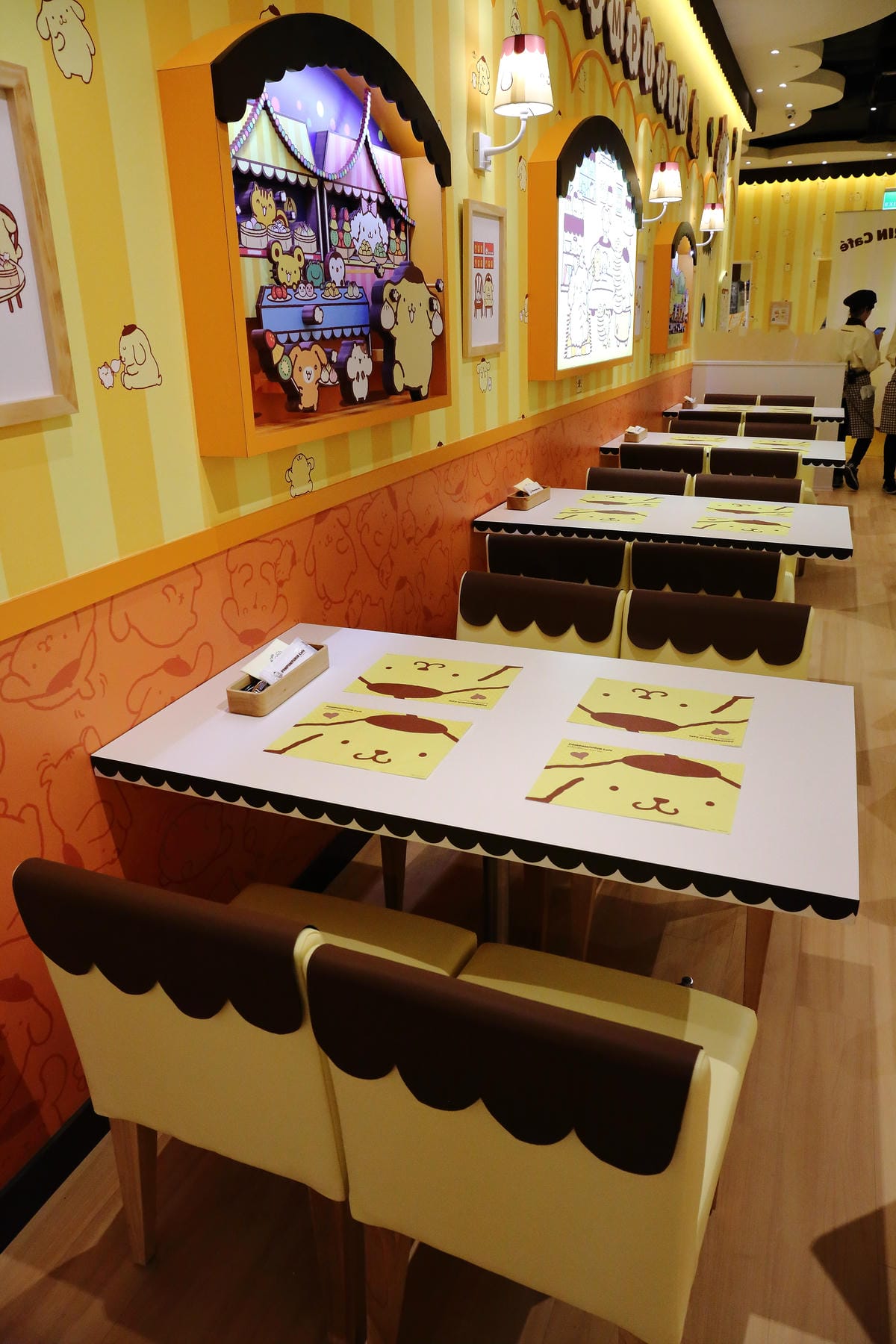 【食║台北】布丁狗餐廳 POMPOMPURIN Cafe。台灣一號店～日本超卡哇依卡通主題餐廳開幕，布丁狗陪你吃下午茶(已歇業)