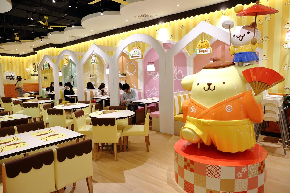 【食║台北】布丁狗餐廳 POMPOMPURIN Cafe。台灣一號店～日本超卡哇依卡通主題餐廳開幕，布丁狗陪你吃下午茶(已歇業)