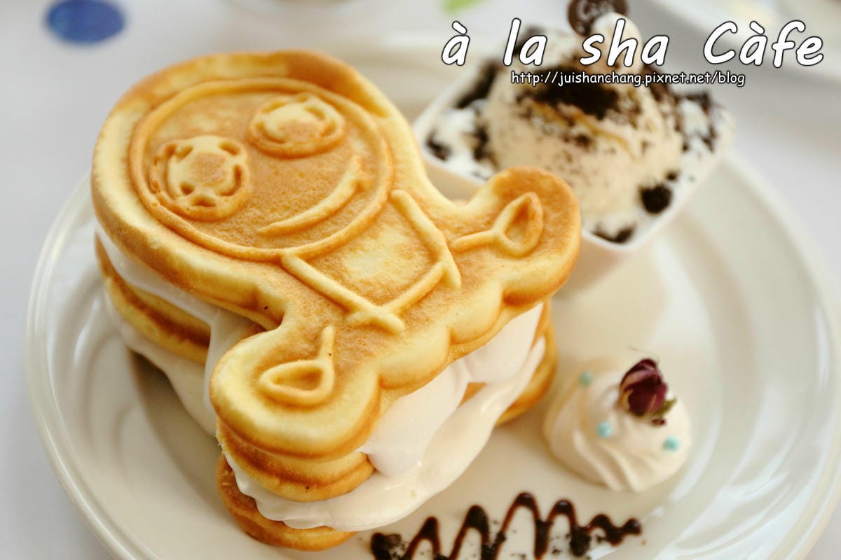 【食║台北】布丁狗餐廳 POMPOMPURIN Cafe。台灣一號店～日本超卡哇依卡通主題餐廳開幕，布丁狗陪你吃下午茶(已歇業)