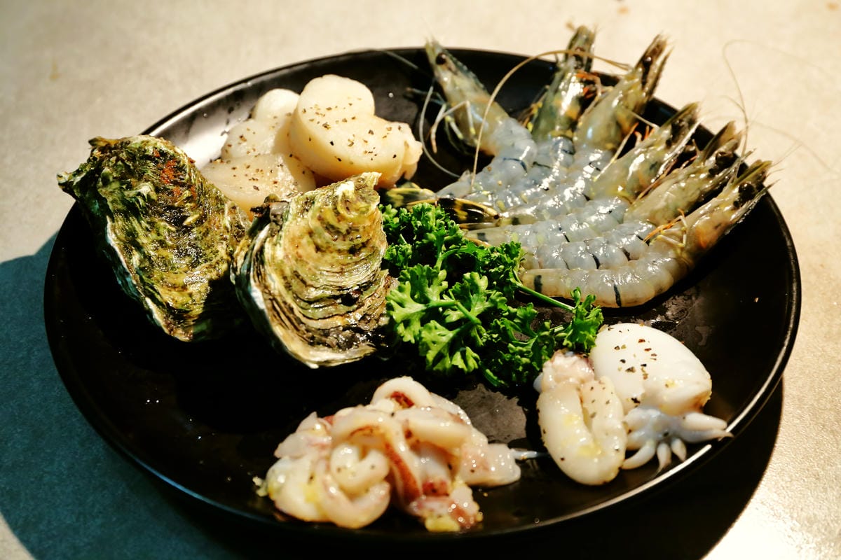 【食║台北】火之舞蓁品燒 和牛放題～忠孝敦化燒肉吃到飽。頂級燒肉，美味和牛饗宴，燒肉控們準備好大快朵頤吧！