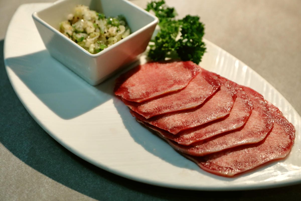 【食║台北】火之舞蓁品燒 和牛放題～忠孝敦化燒肉吃到飽。頂級燒肉，美味和牛饗宴，燒肉控們準備好大快朵頤吧！