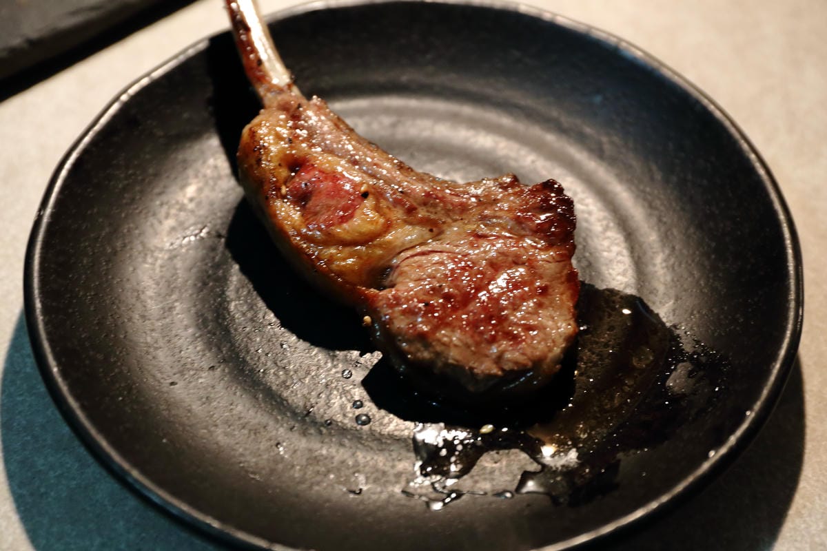 【食║台北】火之舞蓁品燒 和牛放題～忠孝敦化燒肉吃到飽。頂級燒肉，美味和牛饗宴，燒肉控們準備好大快朵頤吧！