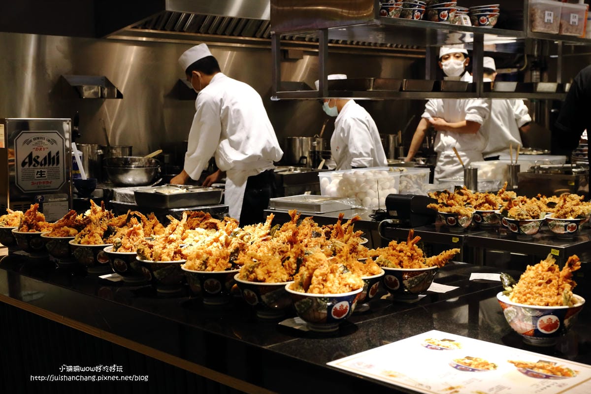 【遊║台北】林口三井Outlet「MITSUI OUTLET PARK」～北台灣最大Outlet。220品牌、16間獨家美食進駐。1/27盛大開幕