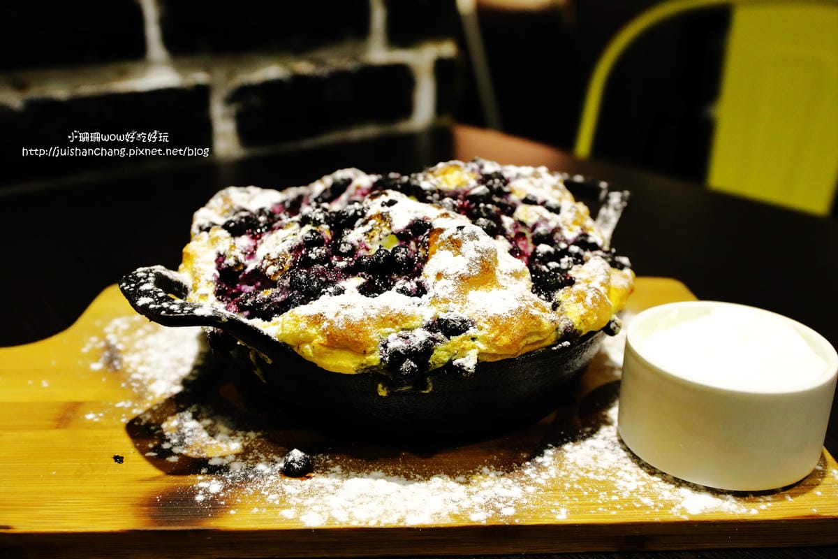 【食║台北】Mastro Cafe～咖啡VS.美食。「戰斧豬排」重量級霸氣登場，驚豔破表！