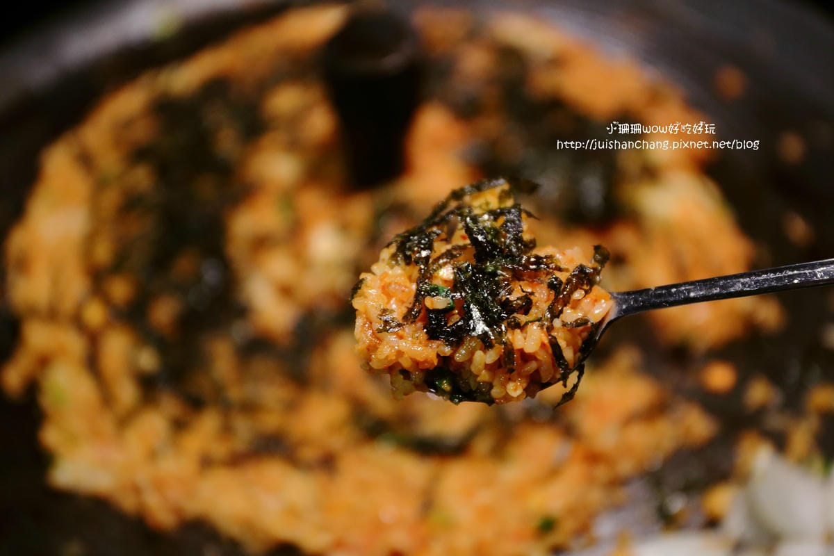 【食║台北】三角三韓國道地烤肉～51公分的大鍋蓋，正宗韓式口味！大口吃肉+正妹桌邊服務，道地的口味連韓國人也愛！