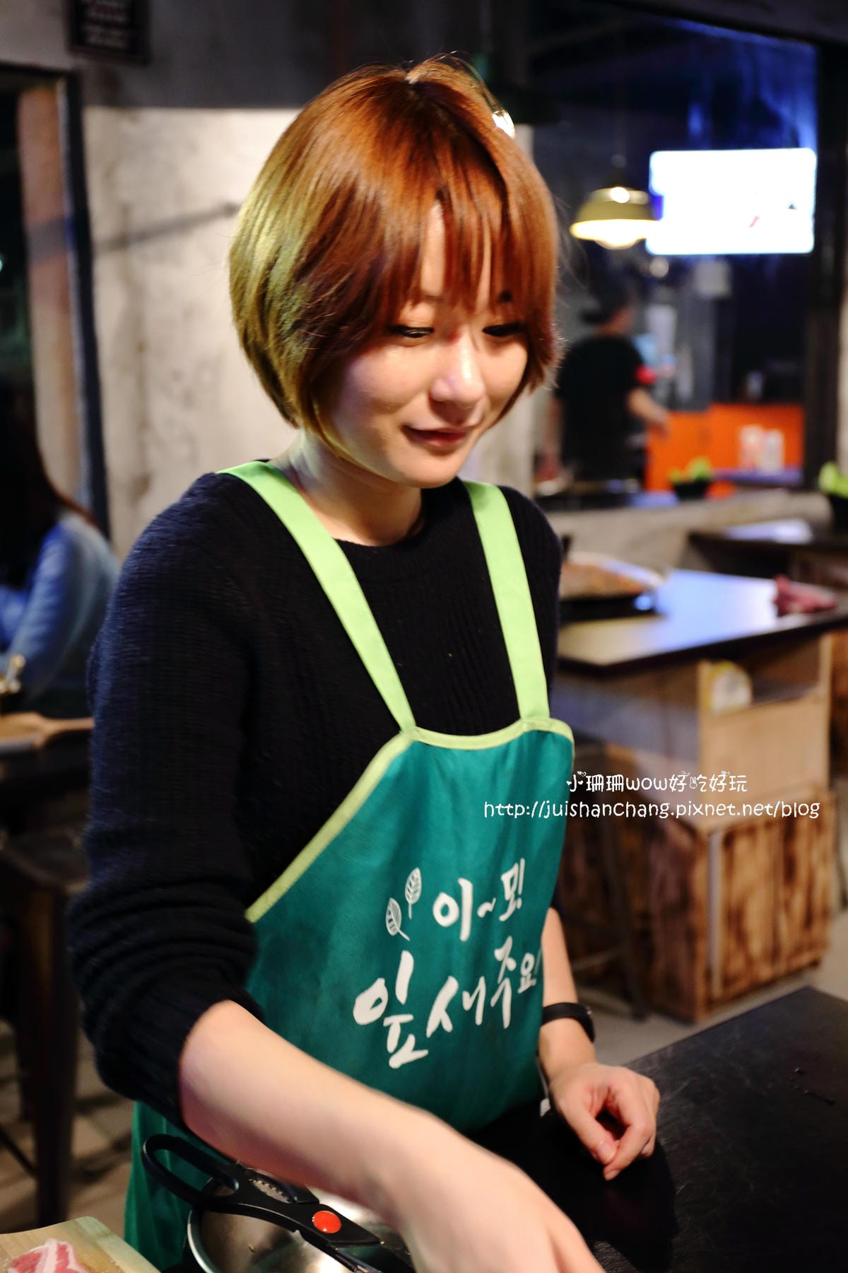 【食║台北】三角三韓國道地烤肉～51公分的大鍋蓋，正宗韓式口味！大口吃肉+正妹桌邊服務，道地的口味連韓國人也愛！