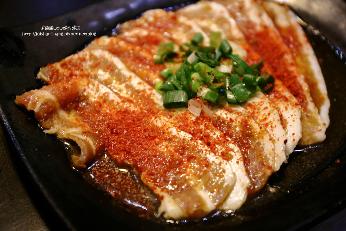 【食║新莊】劉震川日韓風味鍋（新莊幸福店）～韓食出新招創意，火烤兩吃，大份量又美味的韓式料理