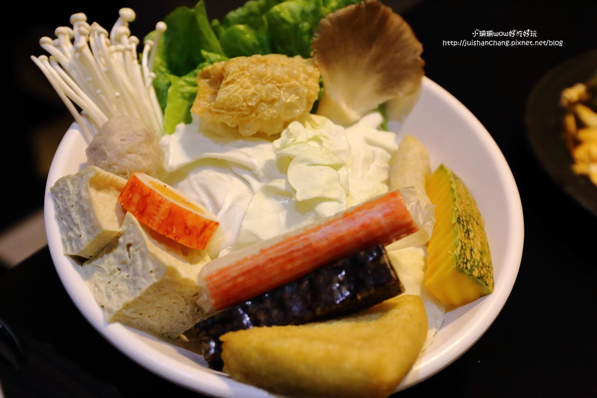 【食║新莊】劉震川日韓風味鍋（新莊幸福店）～韓食出新招創意，火烤兩吃，大份量又美味的韓式料理