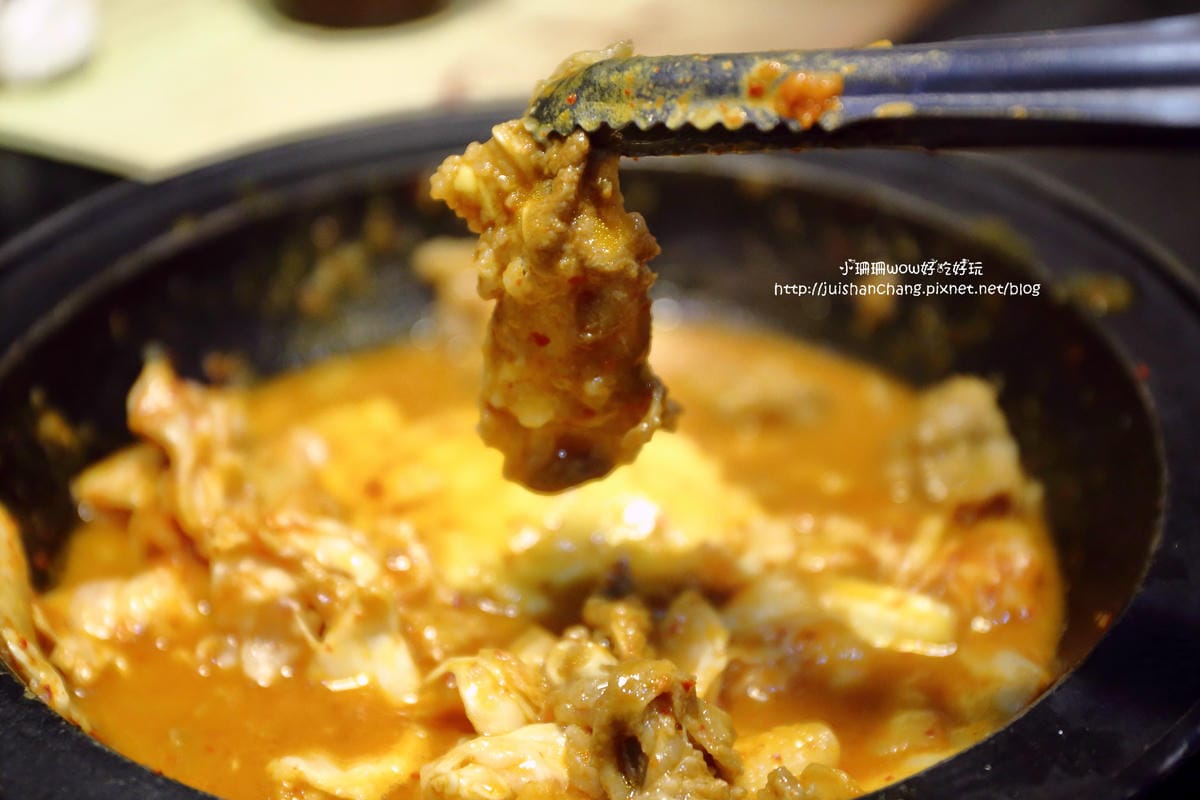 【食║新莊】劉震川日韓風味鍋（新莊幸福店）～韓食出新招創意，火烤兩吃，大份量又美味的韓式料理