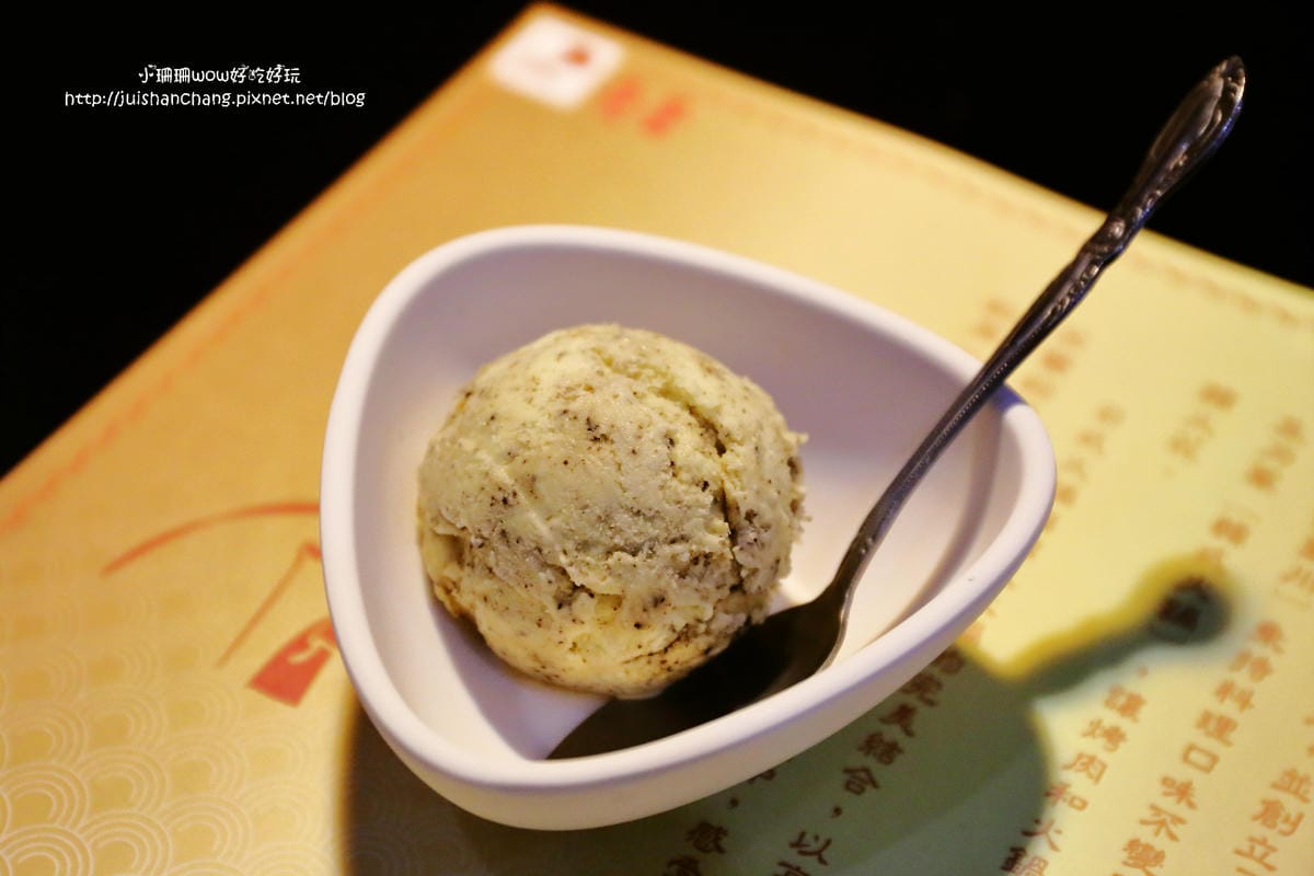 【食║新莊】劉震川日韓風味鍋（新莊幸福店）～韓食出新招創意，火烤兩吃，大份量又美味的韓式料理