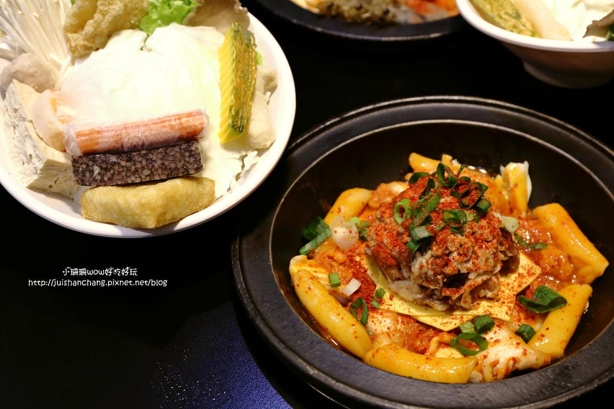 【食║新莊】劉震川日韓風味鍋（新莊幸福店）～韓食出新招創意，火烤兩吃，大份量又美味的韓式料理