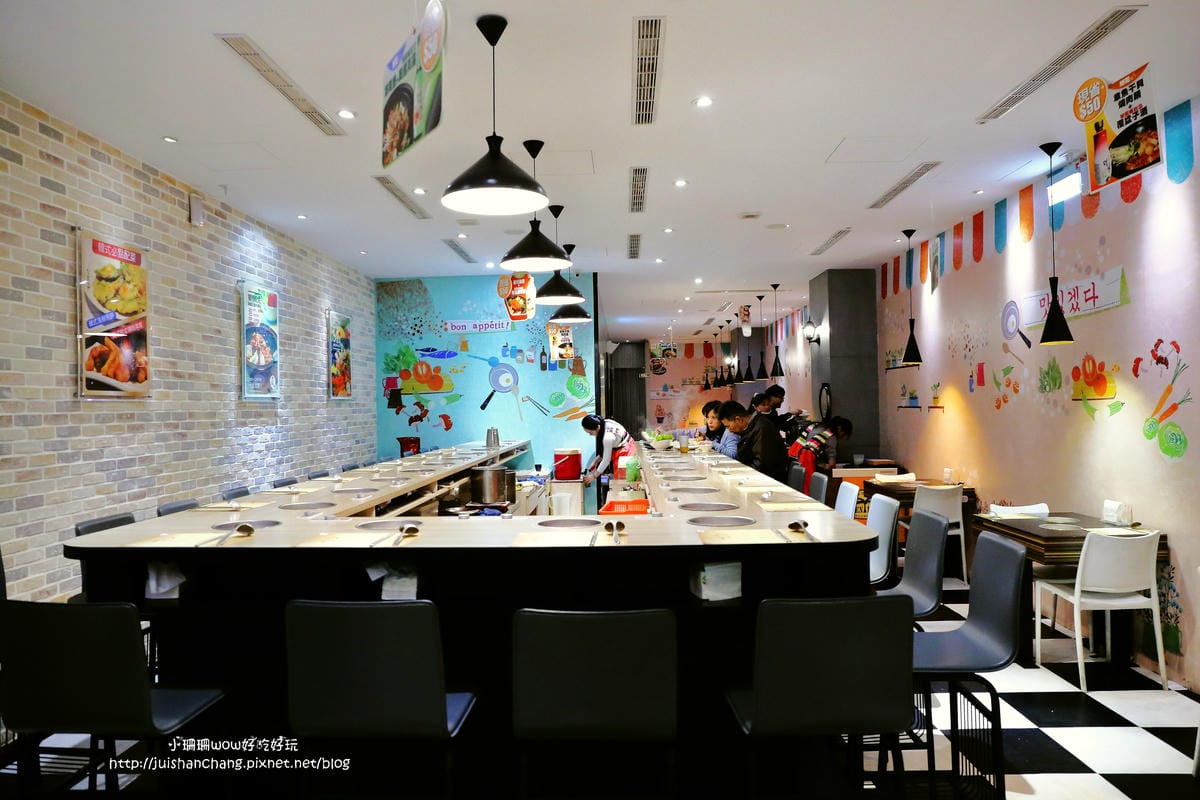 【食║新莊】劉震川日韓風味鍋（新莊幸福店）～韓食出新招創意，火烤兩吃，大份量又美味的韓式料理