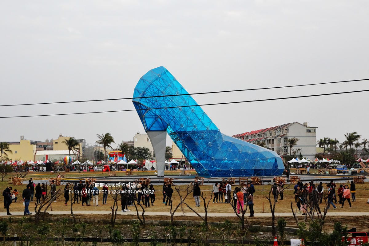 【遊║嘉義布袋】玻璃高跟鞋教堂～嘉義新亮點！話題已經引起全球熱潮！