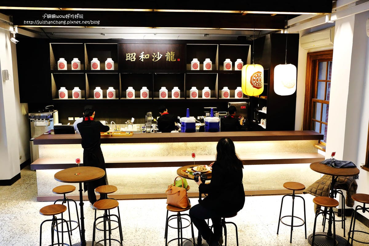 【食║台中】台中市役所文創園區～在日治時期全台灣最華麗之市役所用餐，Cafe1911&昭和沙龍，古典玫瑰園攜手文創人才全新劇作！