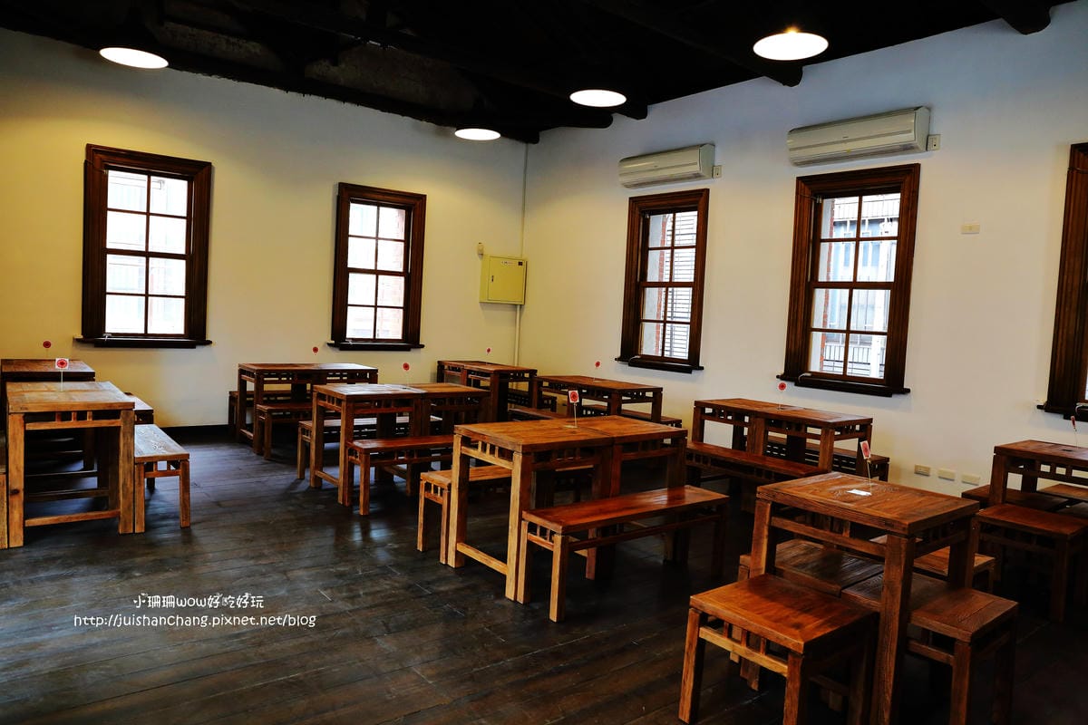 【食║台中】台中市役所文創園區～在日治時期全台灣最華麗之市役所用餐，Cafe1911&昭和沙龍，古典玫瑰園攜手文創人才全新劇作！