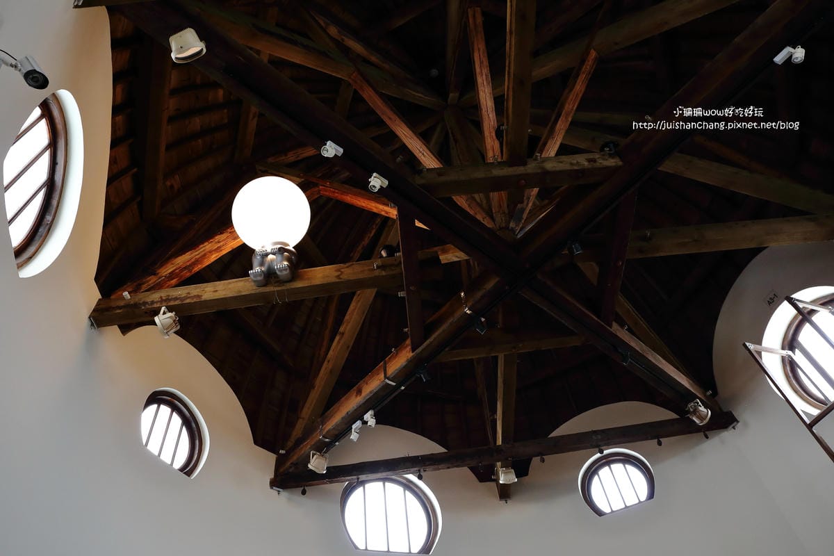 【食║台中】台中市役所文創園區～在日治時期全台灣最華麗之市役所用餐，Cafe1911&昭和沙龍，古典玫瑰園攜手文創人才全新劇作！