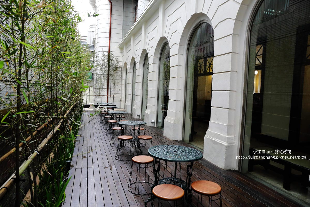 【食║台中】台中市役所文創園區～在日治時期全台灣最華麗之市役所用餐，Cafe1911&昭和沙龍，古典玫瑰園攜手文創人才全新劇作！