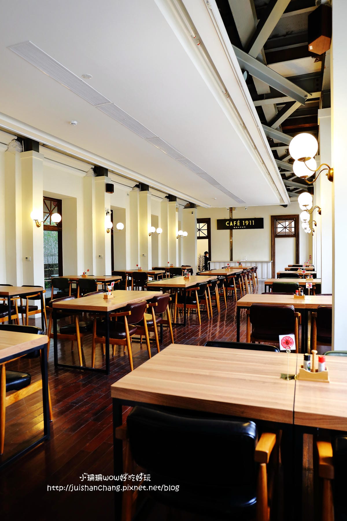 【食║台中】台中市役所文創園區～在日治時期全台灣最華麗之市役所用餐，Cafe1911&昭和沙龍，古典玫瑰園攜手文創人才全新劇作！