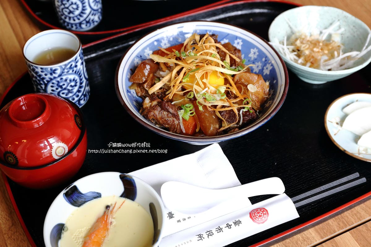 【食║台中】台中市役所文創園區～在日治時期全台灣最華麗之市役所用餐，Cafe1911&昭和沙龍，古典玫瑰園攜手文創人才全新劇作！
