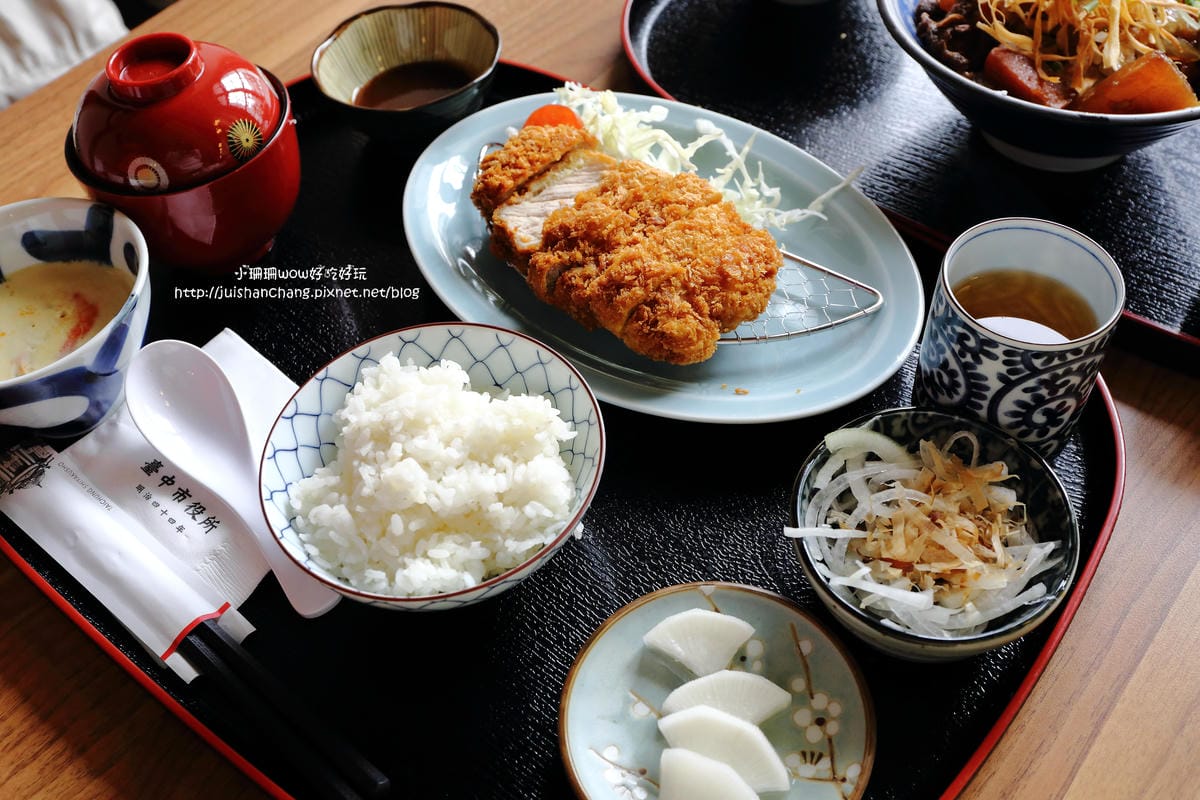 【食║台中】台中市役所文創園區～在日治時期全台灣最華麗之市役所用餐，Cafe1911&昭和沙龍，古典玫瑰園攜手文創人才全新劇作！