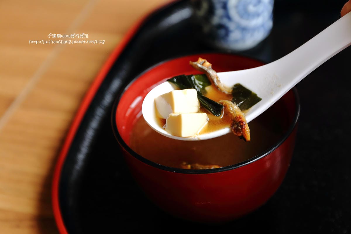 【食║台中】台中市役所文創園區～在日治時期全台灣最華麗之市役所用餐，Cafe1911&昭和沙龍，古典玫瑰園攜手文創人才全新劇作！