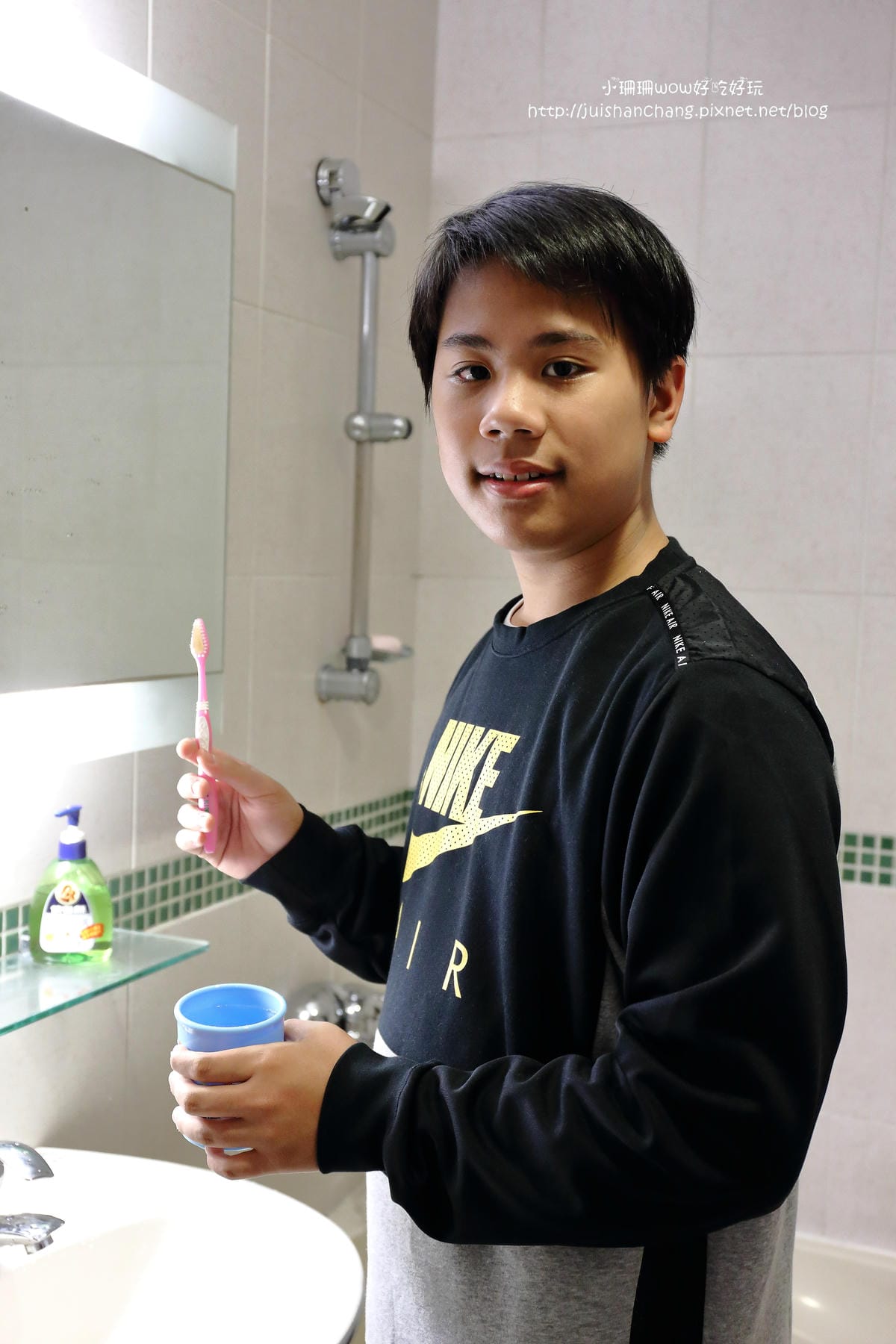 【分享║保健】白人蜂膠牙膏～MIT台灣製造牙膏，保護牙齒的守護神/全台唯一開放式的牙膏觀光工廠(文末抽獎)