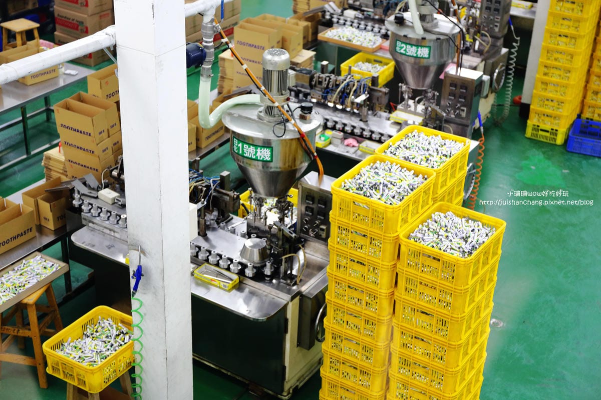 【分享║保健】白人蜂膠牙膏～MIT台灣製造牙膏，保護牙齒的守護神/全台唯一開放式的牙膏觀光工廠(文末抽獎)