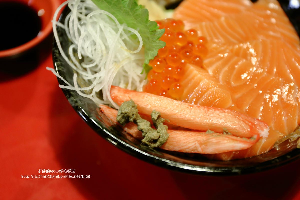 【食║板橋】八八食堂～板橋日本料理推薦。平價生魚片丼飯，一碗入魂！