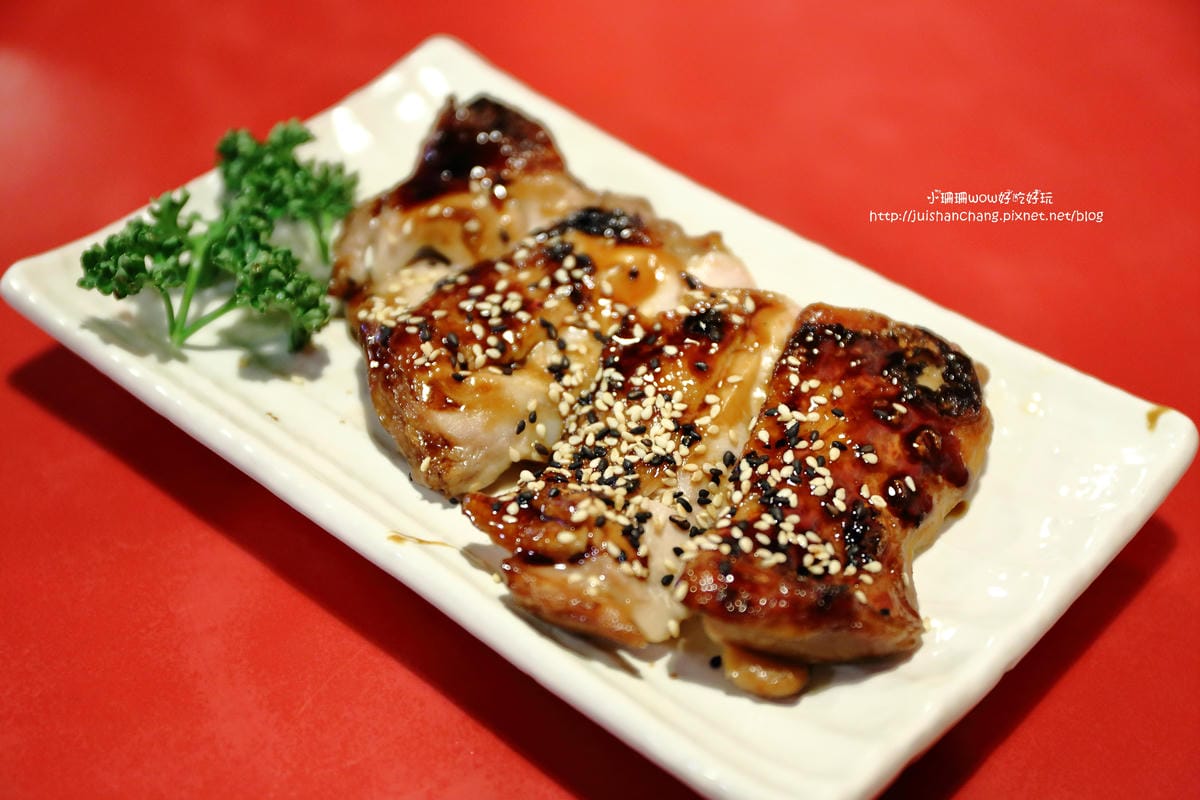 【食║板橋】八八食堂～板橋日本料理推薦。平價生魚片丼飯，一碗入魂！