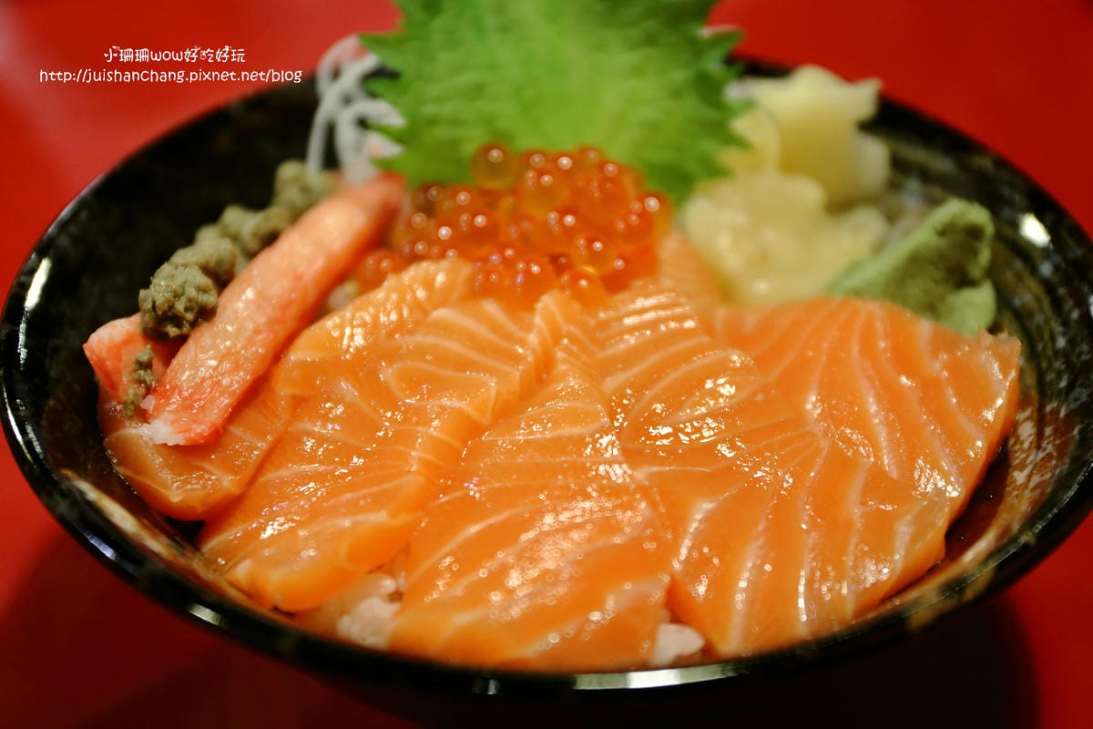 【食║板橋】八八食堂～板橋日本料理推薦。平價生魚片丼飯，一碗入魂！