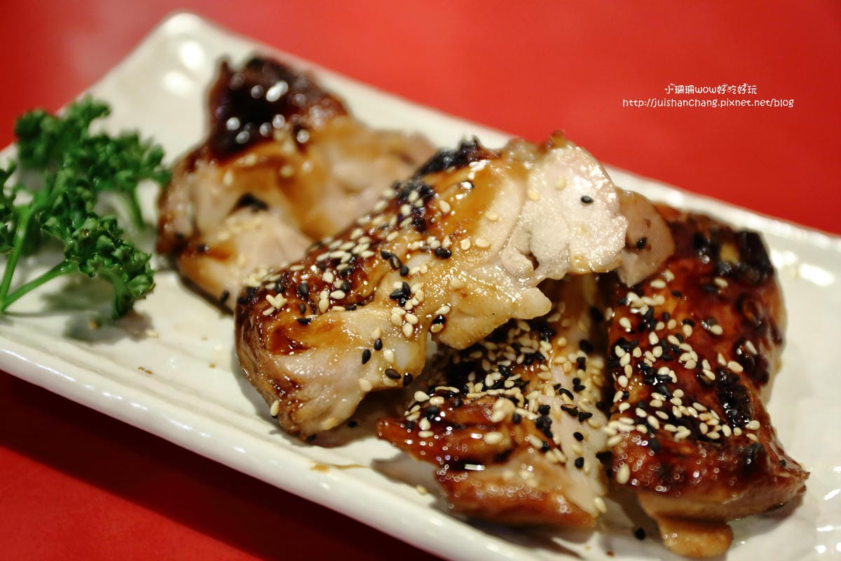 【食║板橋】八八食堂～板橋日本料理推薦。平價生魚片丼飯，一碗入魂！